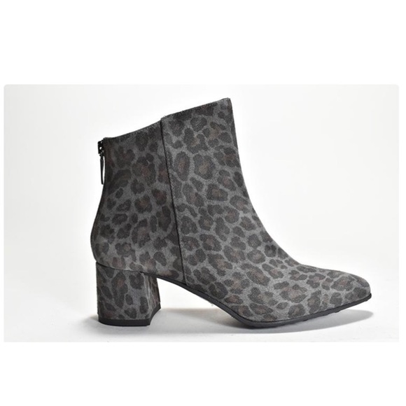 NWOT Cordani “Queenie” Gray Ankle Boot - Picture 1 of 9